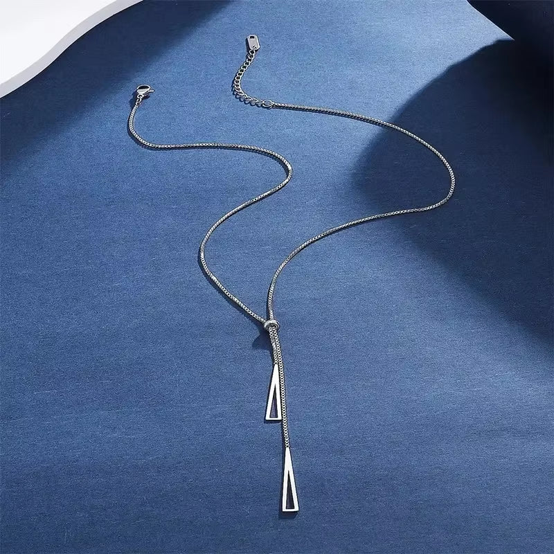Silver Horizon Triangle Pendant Necklace – Minimalist Geometric Jewelry for the Modern Muse