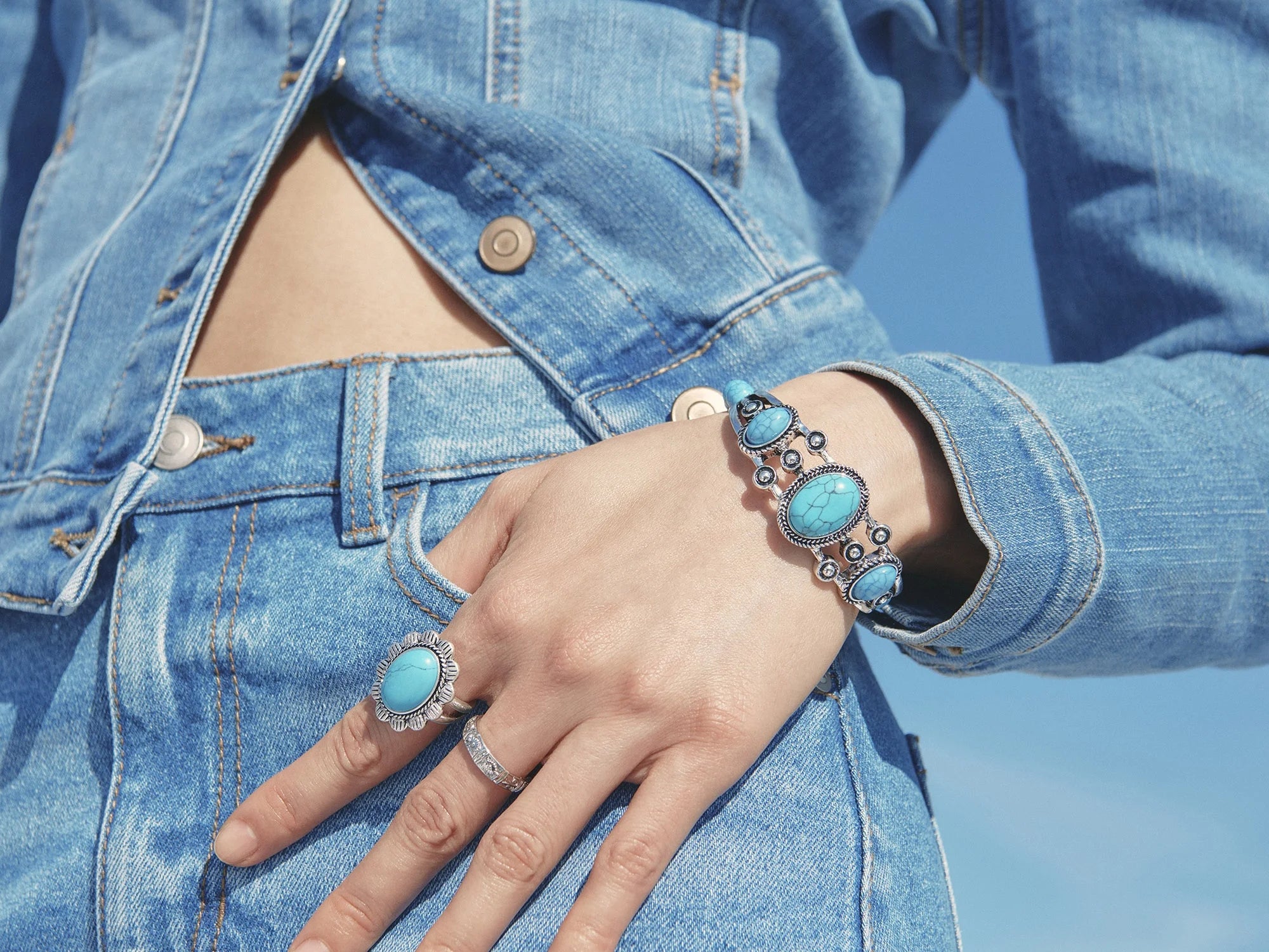 Faux Turquoise Stone Stretch Bracelet – Boho Chic Beaded Bracelet for Women & Teens