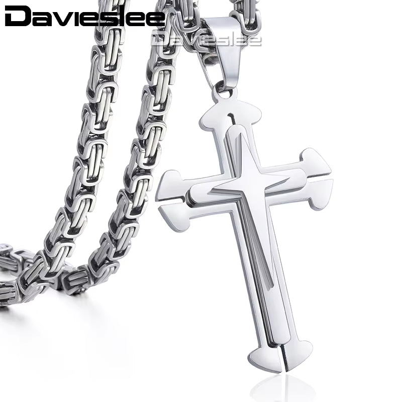 Men’s Cross Pendant Necklace – 3-Layer Knight Cross in Stainless Steel, Gold/Black/Silver – Durable Chain Jewelry (Model DDLKP179)
