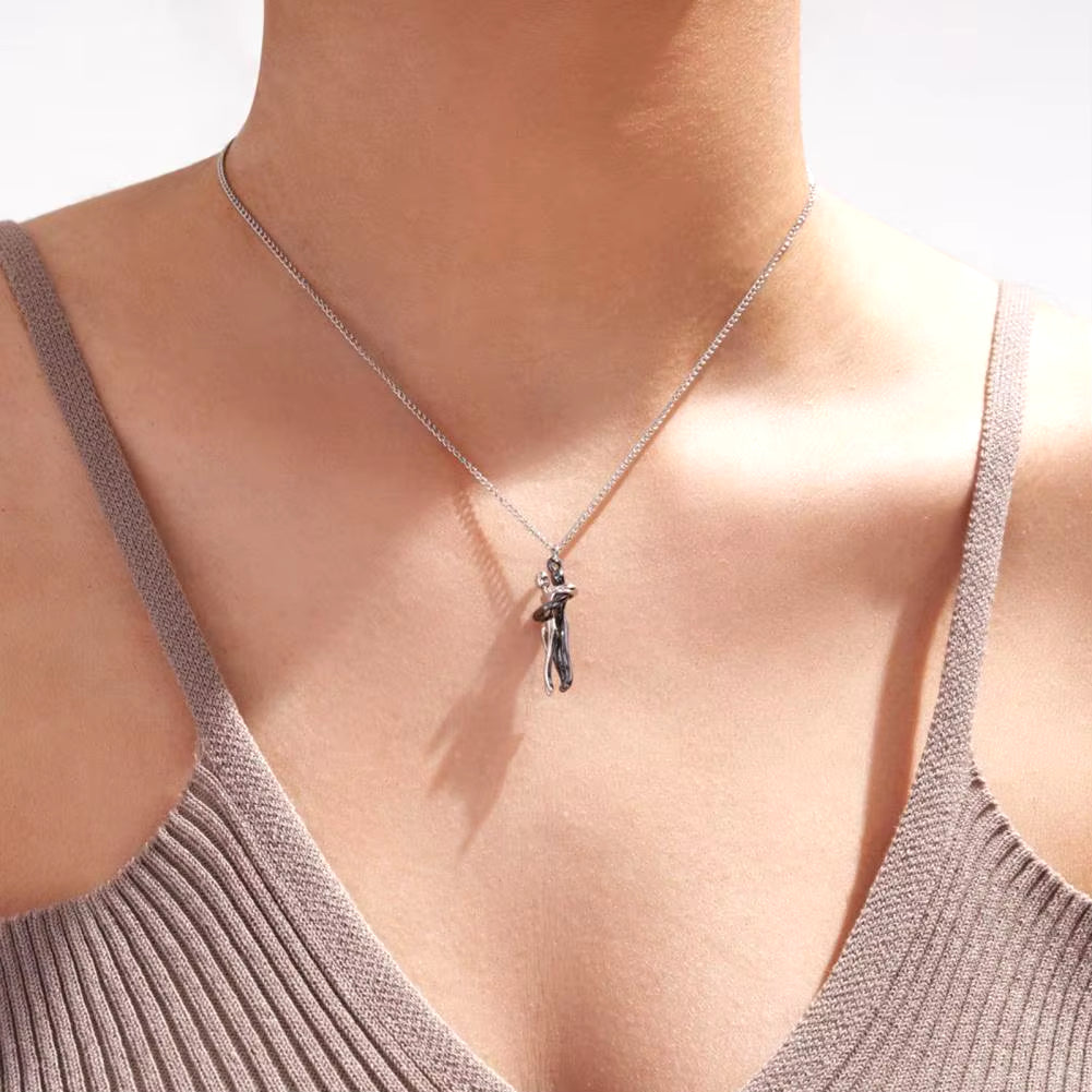 Embrace Forever Necklace – Adjustable Hugging Couple Pendant for Lovers, Romantic Gift for Him or Her