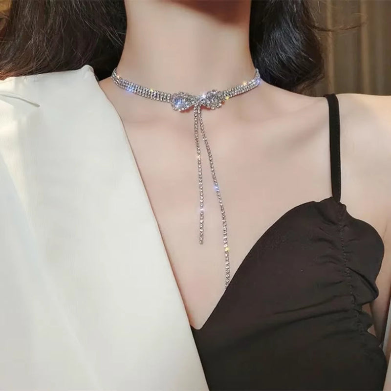 Silver Horizon Triangle Pendant Necklace – Minimalist Geometric Jewelry for the Modern Muse