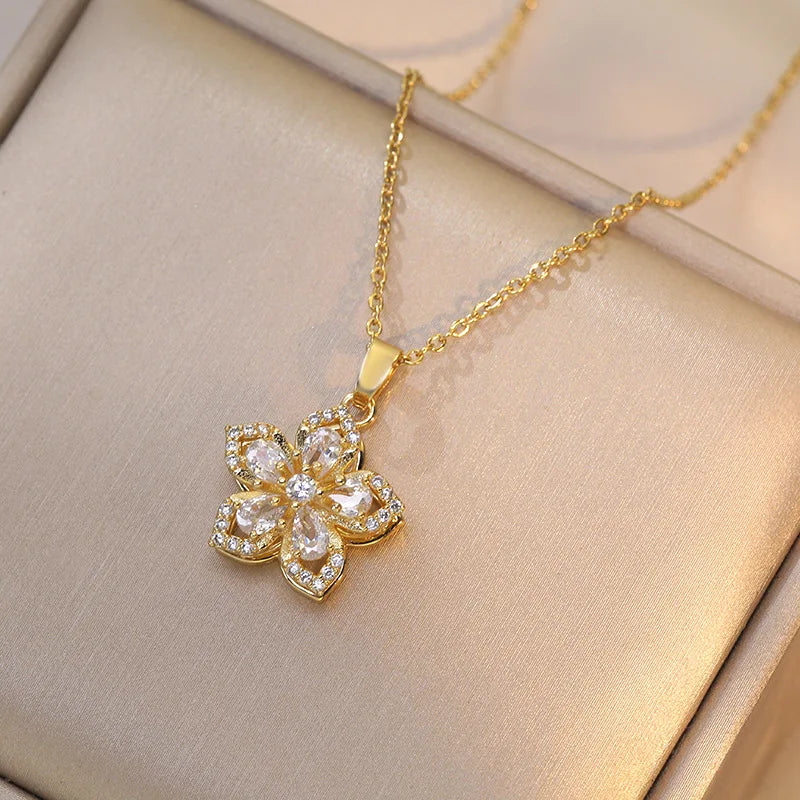 Eternal Bloom Rotatable Flower Necklace – A Romantic Spin on Timeless Elegance