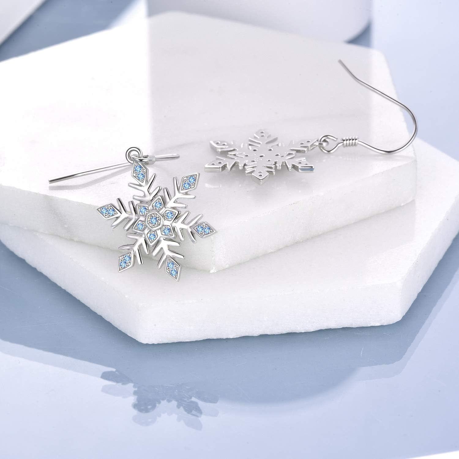 ❄️ Sterling Silver Snowflake Dangle Drop Earrings for Women Elegant Christmas Jewelry Gifts – Perfect Holiday Accessory
