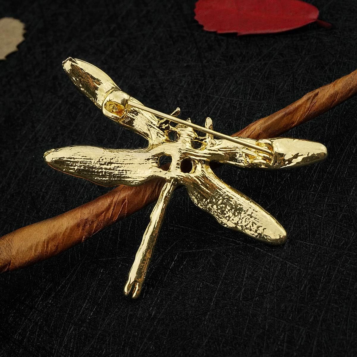 Dragonfly Brooch Pin – Acrylic Insect Breastpin for Women’s Clothing & Corsage