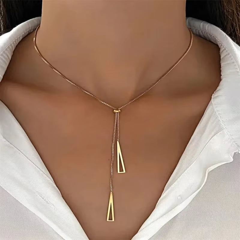 Silver Horizon Triangle Pendant Necklace – Minimalist Geometric Jewelry for the Modern Muse