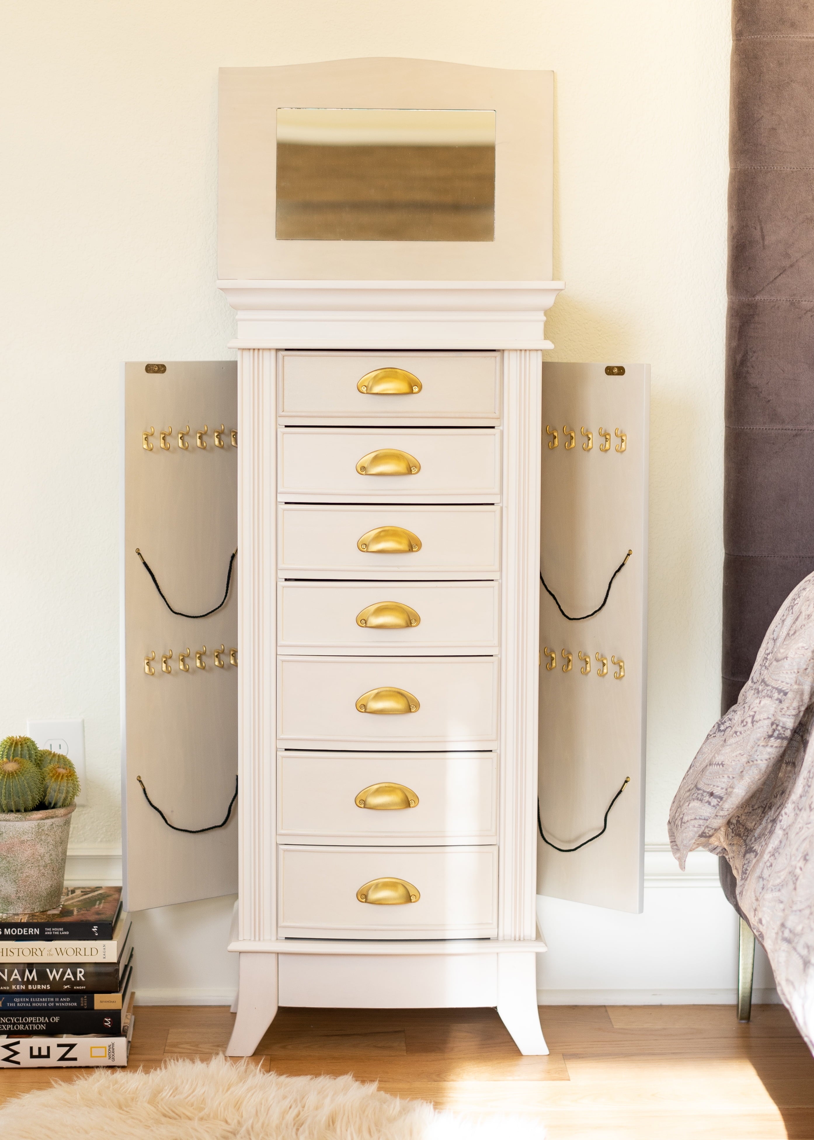 Hillary Jewelry Armoire – Elegant Standing Storage with Mirror, Drawers & Necklace Hooks