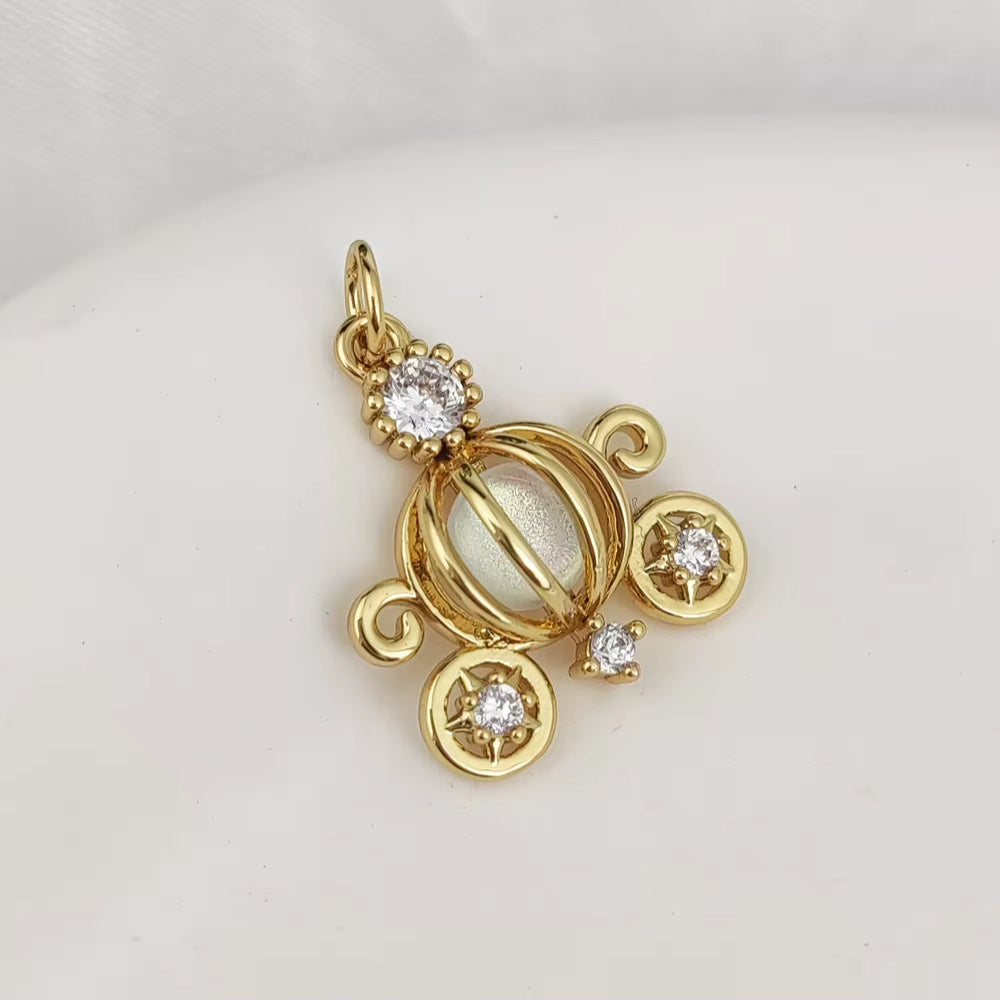 Golden Muse Charm Pendants – Personalized Jewelry with Sparkling Detail & Playful Elegance