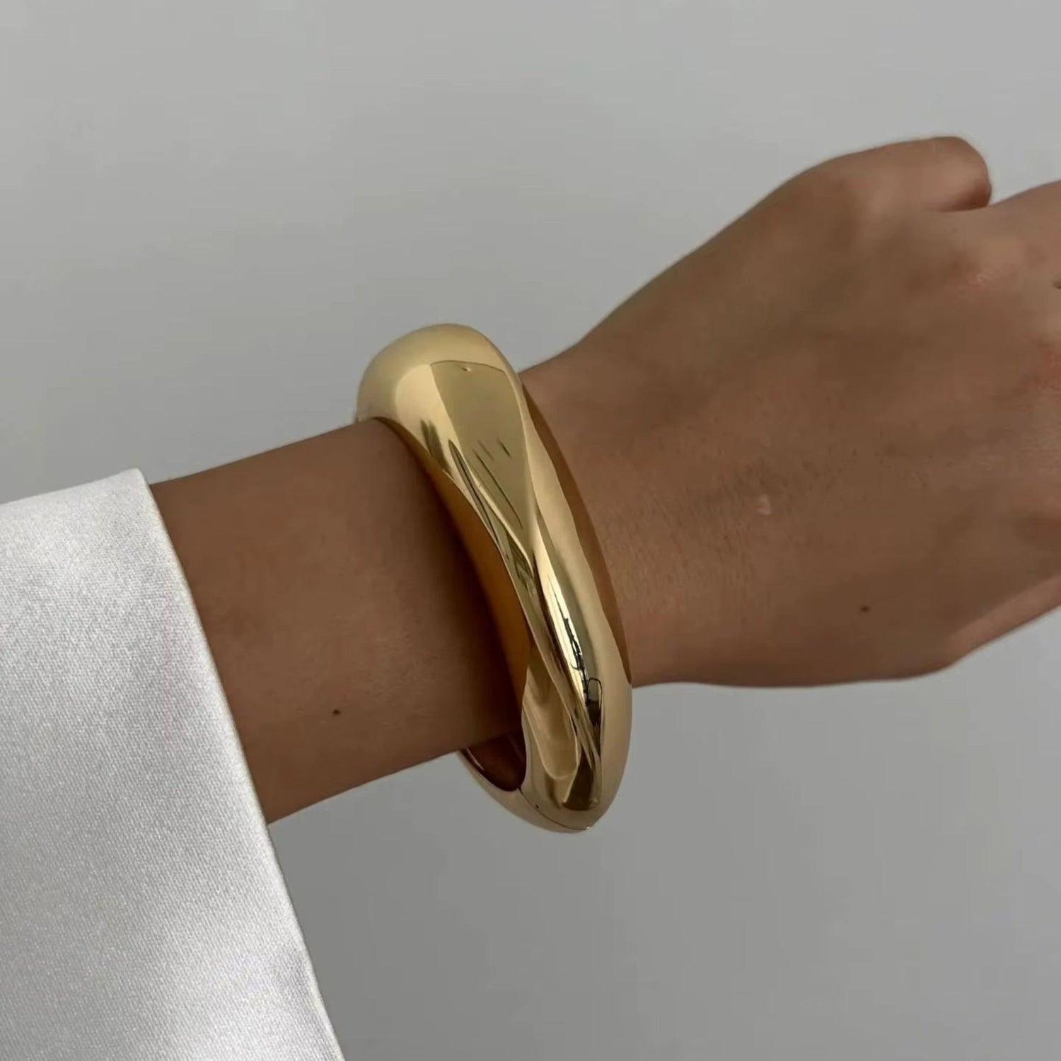 Vintage Vibe Cuff Bangles – Bold Geometry Meets Urban Gold &amp; Silver Shine