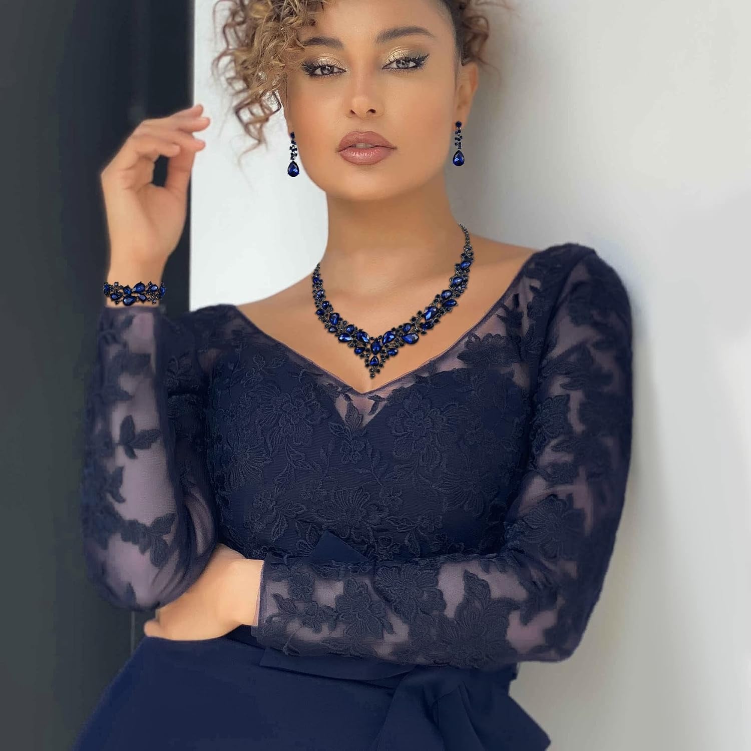 Elegant Austrian Crystal Teardrop Cluster Bridal Jewelry Set – Statement Necklace, Dangle Earrings &amp; Link Bracelet for Women