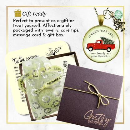 🎄 Red Truck Christmas Theme Necklace – Vintage Holiday Charm Jewelry