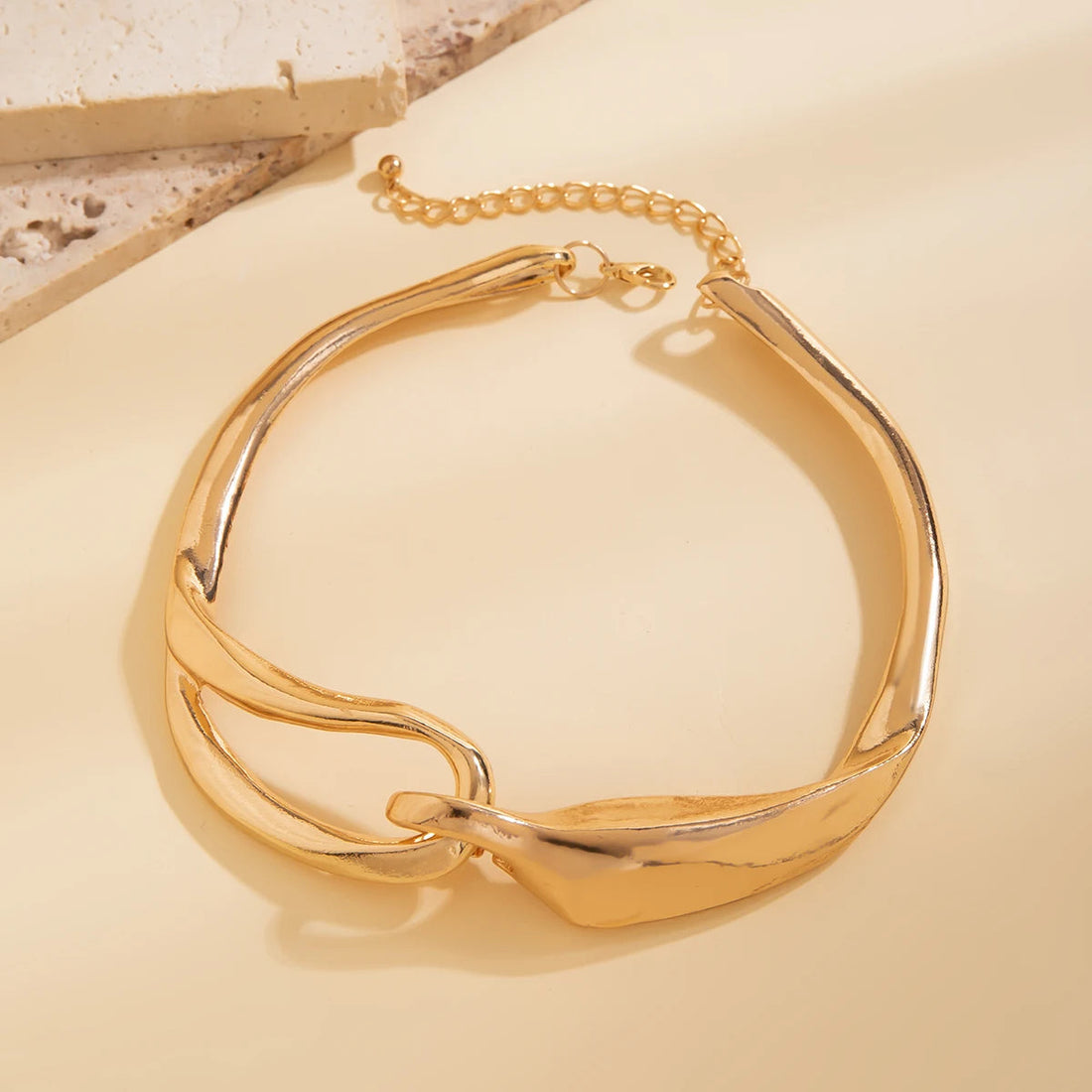 Rebel Luxe Thick Chain Choker – Bold Exaggerated Heavy Metal Statement Necklace