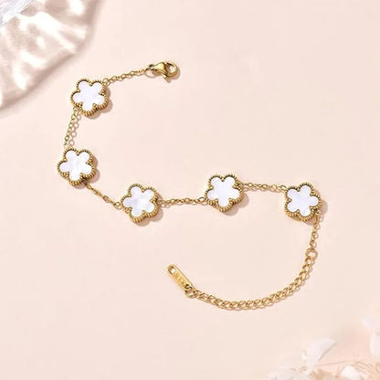 Lucky Clover Double-Sided Flower Bracelet – Elegance with a Touch of Fortune