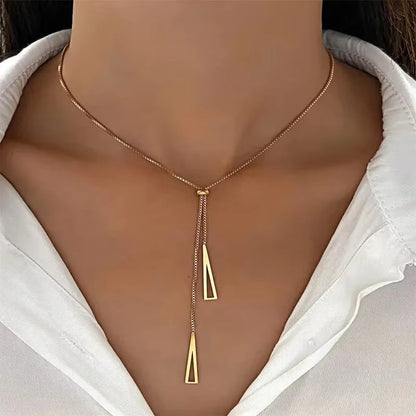 Silver Horizon Triangle Pendant Necklace – Minimalist Geometric Jewelry for the Modern Muse